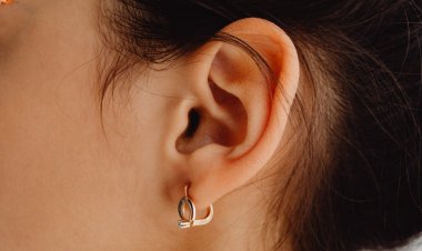 Navigating Ear Care: Choosing Between Micro Suction and Traditional Ear Syringing